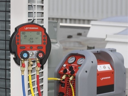 Цифровой коллектор ROCOOL 600 SET в работе Цифровой коллектор ROCOOL 600 SET в работе