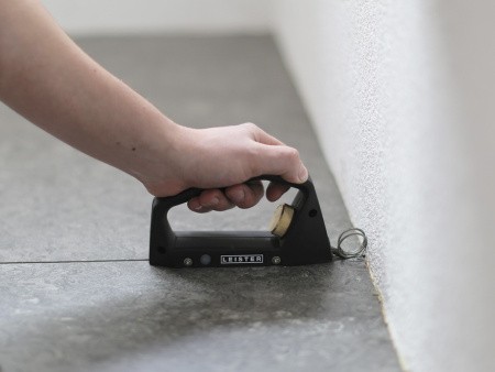 Резак для разделки шва GROOVE - работа вплотную к стене Резак для разделки шва GROOVE - работа вплотную к стене